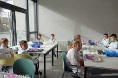 NASI UCZNIOWIE W LABORATORIUM  